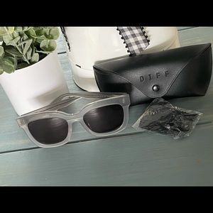DIFF Eyewear Carson Sunglasses